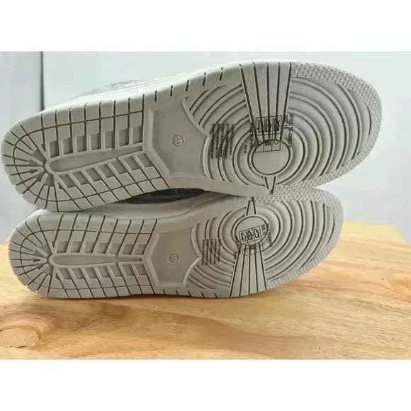 True Religion Jones Court Silver Emboss Casual Sneaker Men’s‎ Size 10 New - Picture 6 of 7